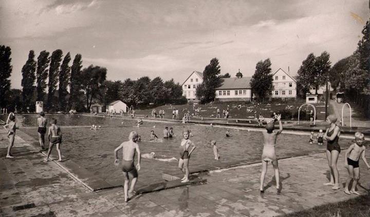 Das Freibad Froschloch 1950 Gut besuchtes Bad in den 50er Jahren